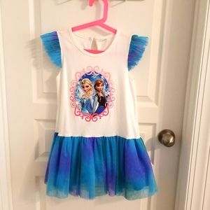 Girl dress size 7-8 Frozen Elsa and Anna in EUC